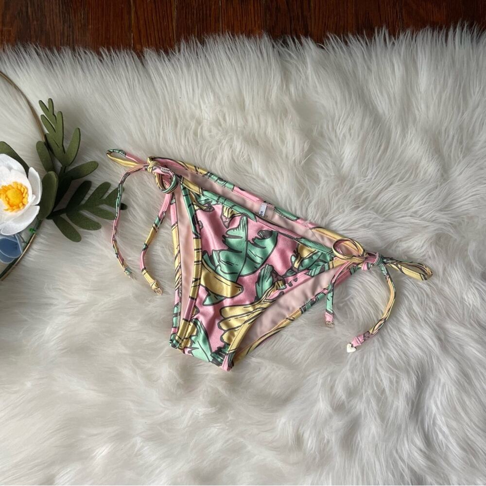 WILDFOX Bikini Bottoms Banana Pattern NWOT Barbiecore